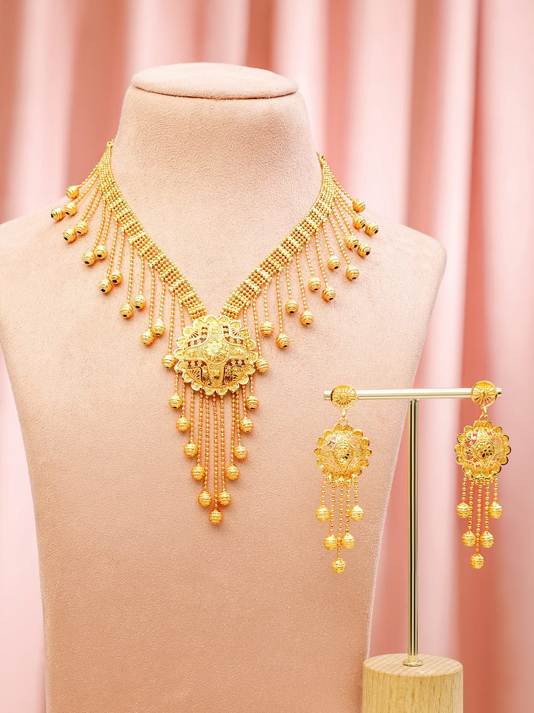 Majestic Palace Golden Necklace Set Gold