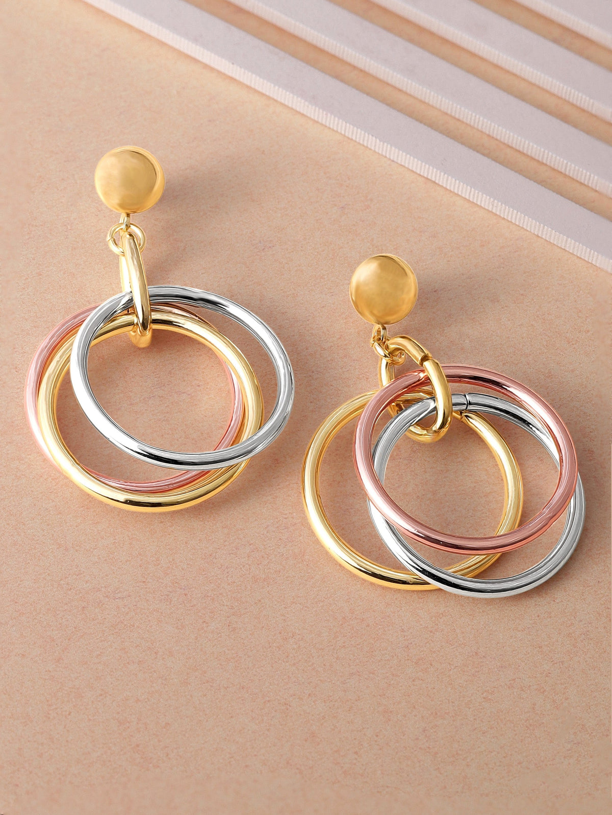 Tri-Color Ring Drop Earrings フリーサイズ