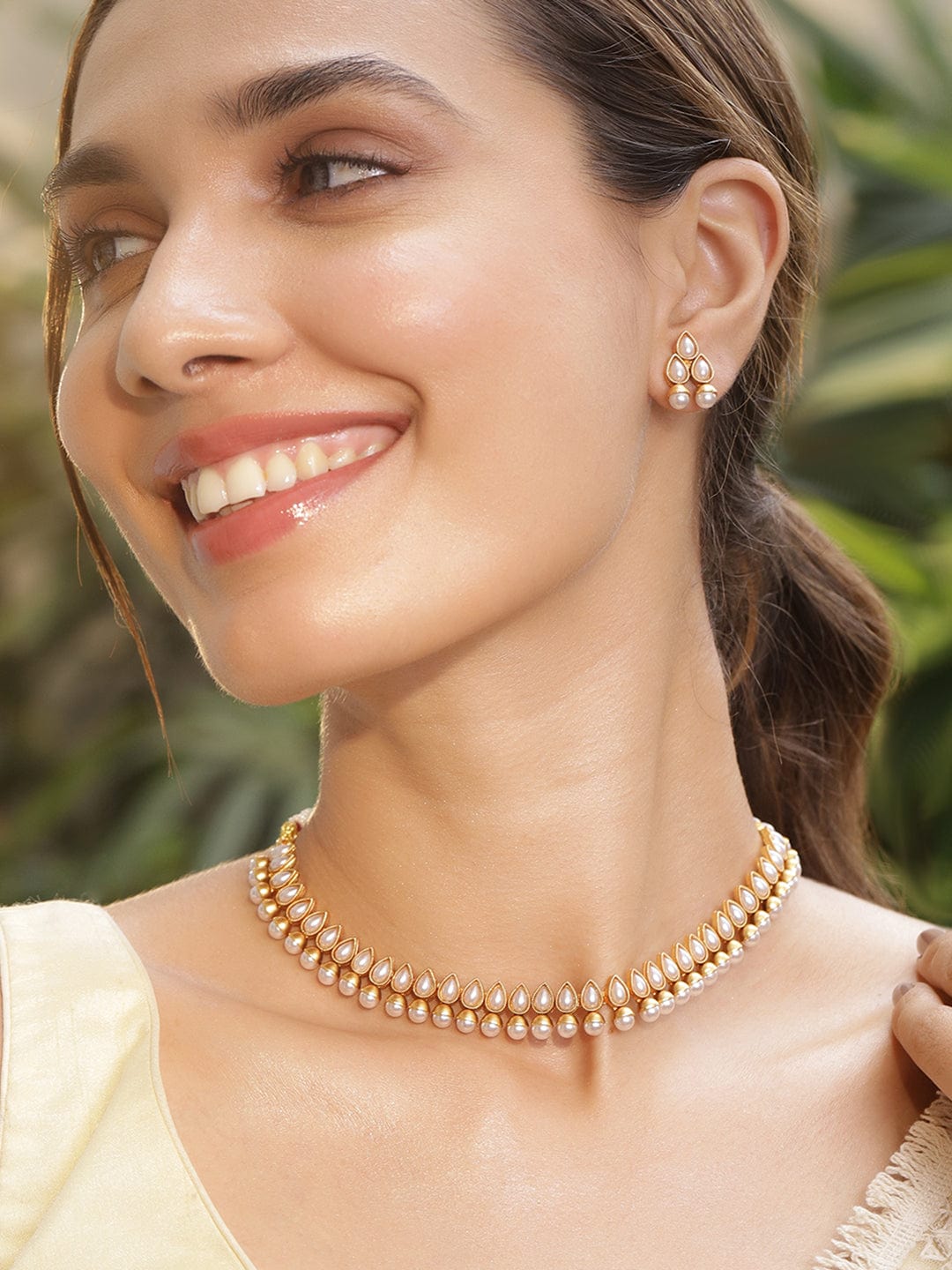 Dazzling White Gold Plated Short Necklace Set Gold