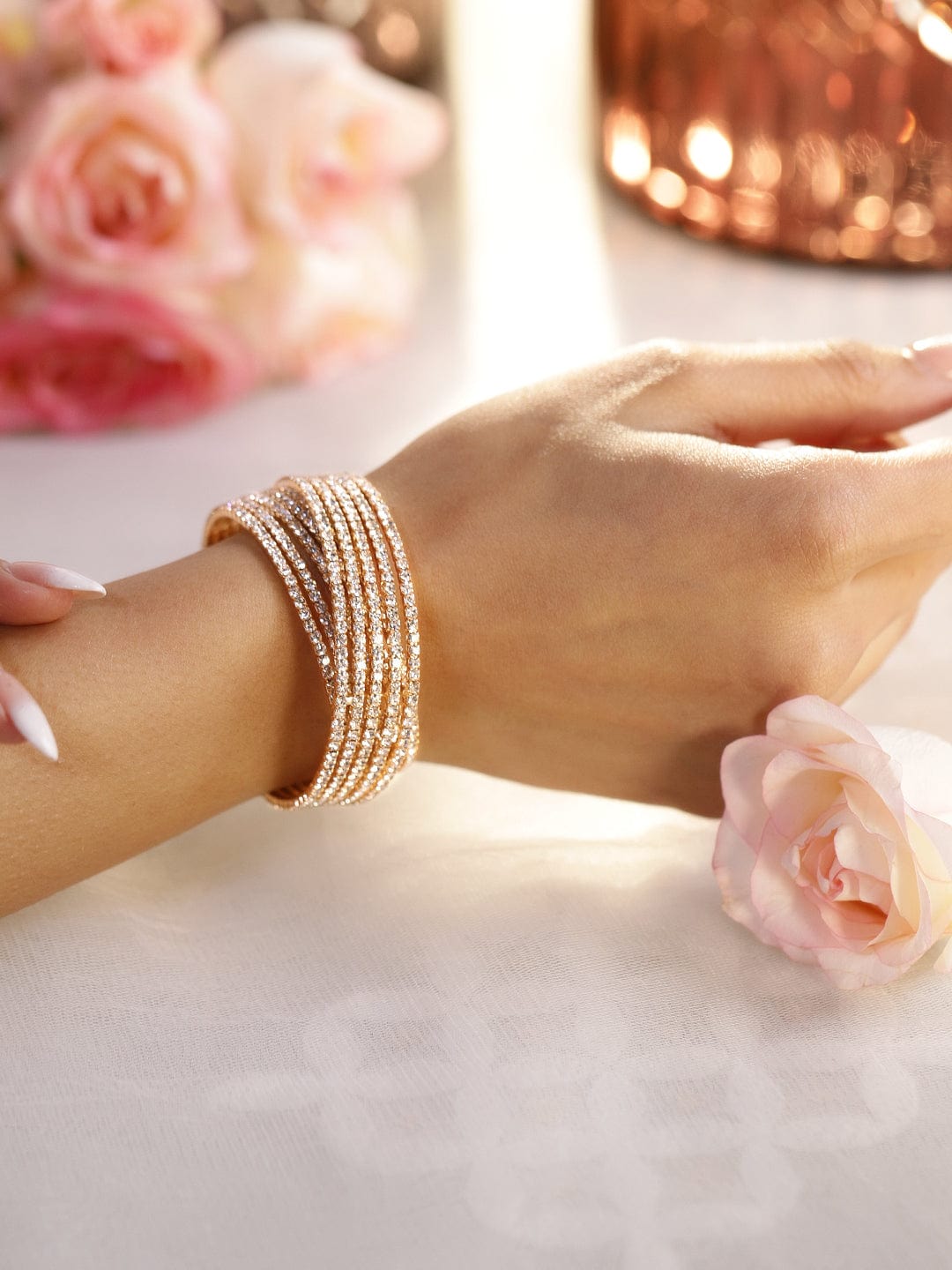 【Rubans】 18KT Gold-Plated Crystals Stone Studded Cuff Bracelet｜18K ゴールドメッキ クリスタル カフブレスレット｜フリーサイズ