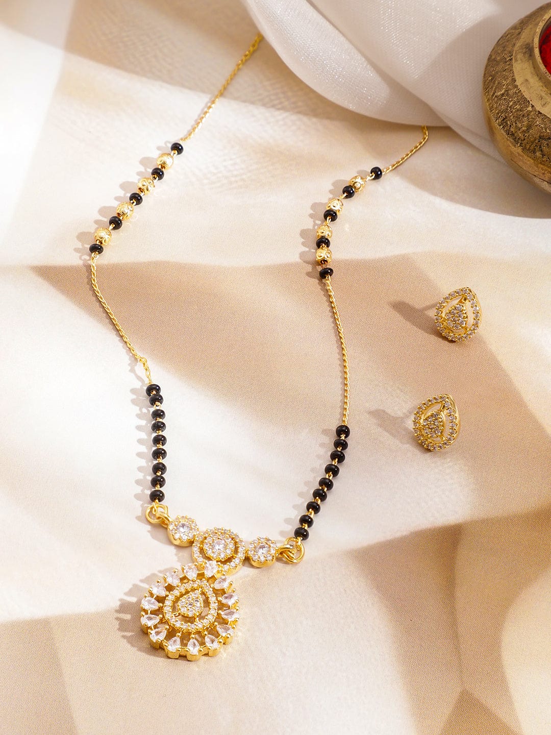 American Diamond Zirconia Teardrop Mangalsutra With Earrings フリーサイズ