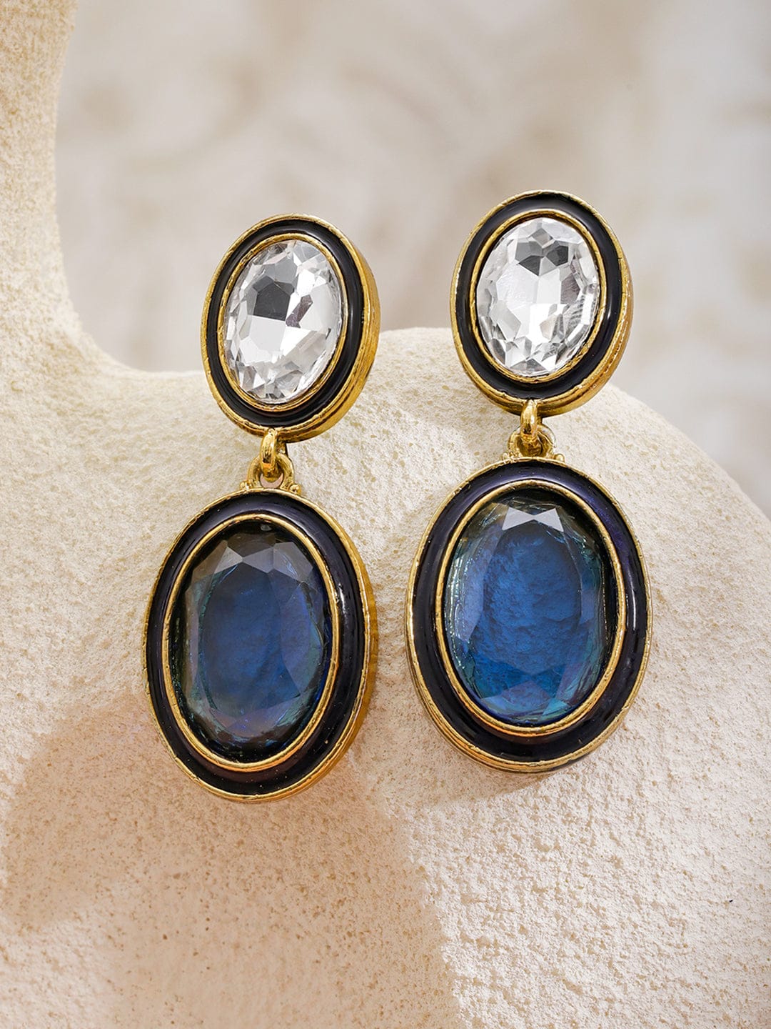 Luxe Radiance Blue Danglers フリーサイズ