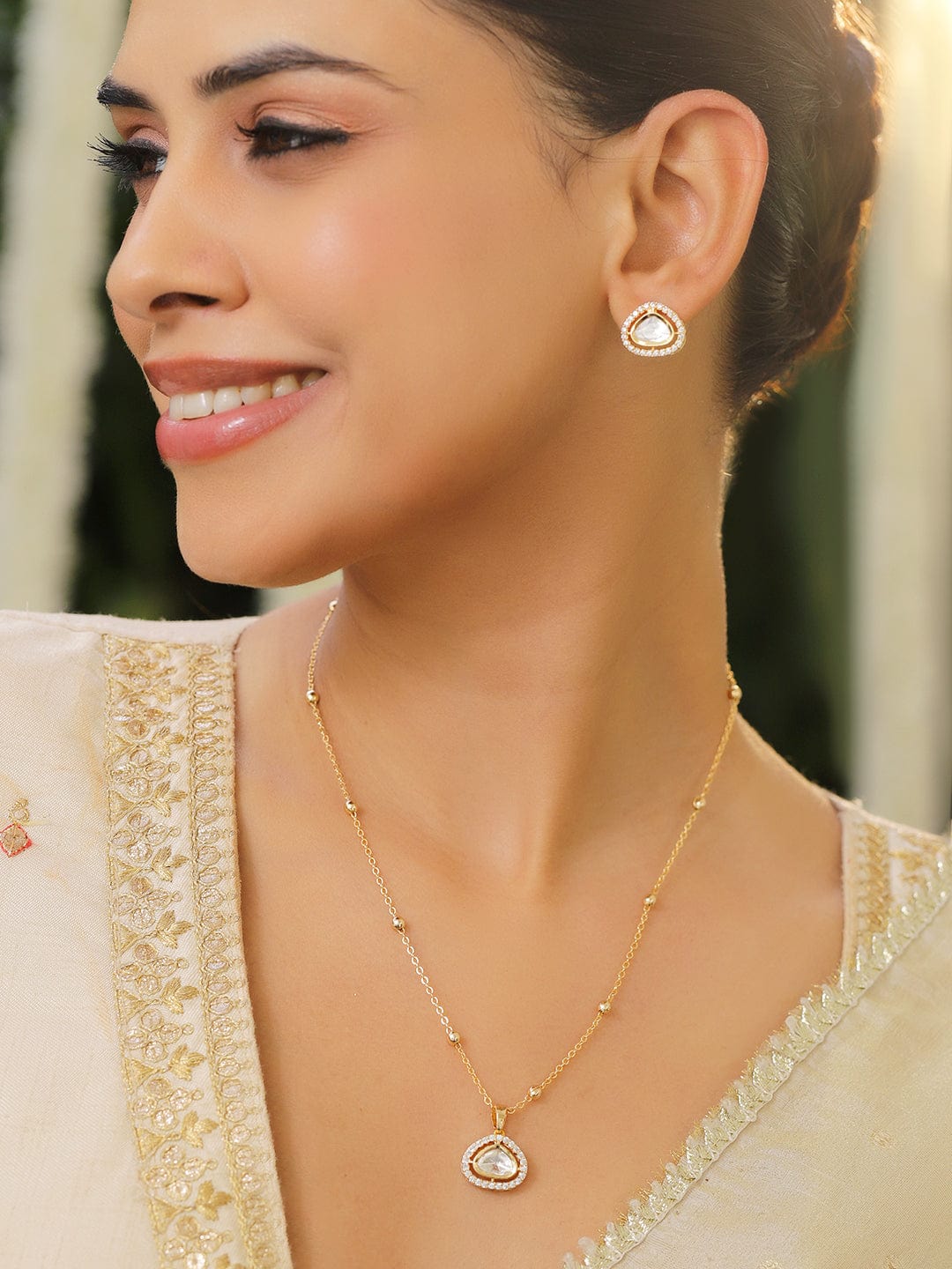 Polished Look American Diamond Zirconia Studded Pendant Set フリーサイズ