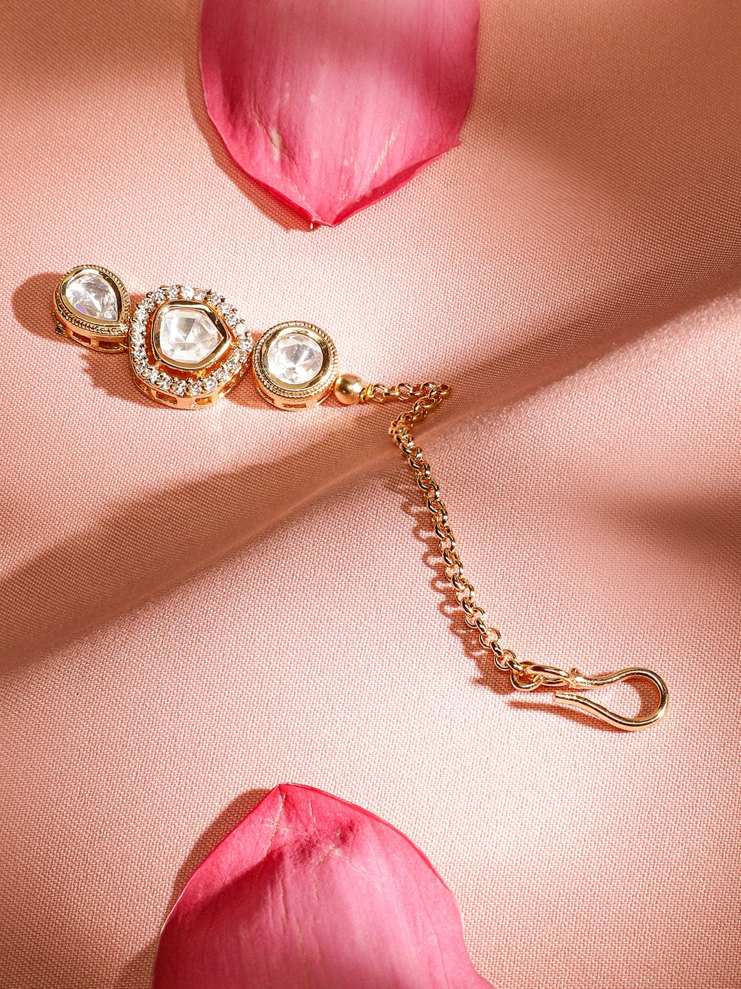 Minimal Elegance Kundan Maang Tikka Gold