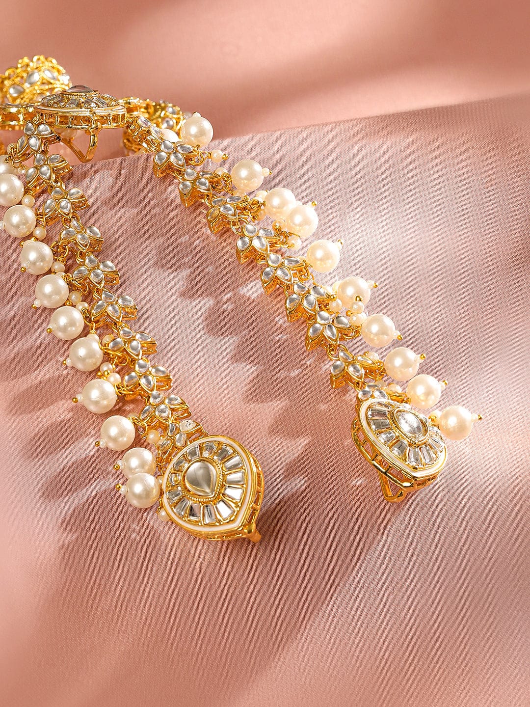 Pearl Meets Kundan Hair Brooch Gold