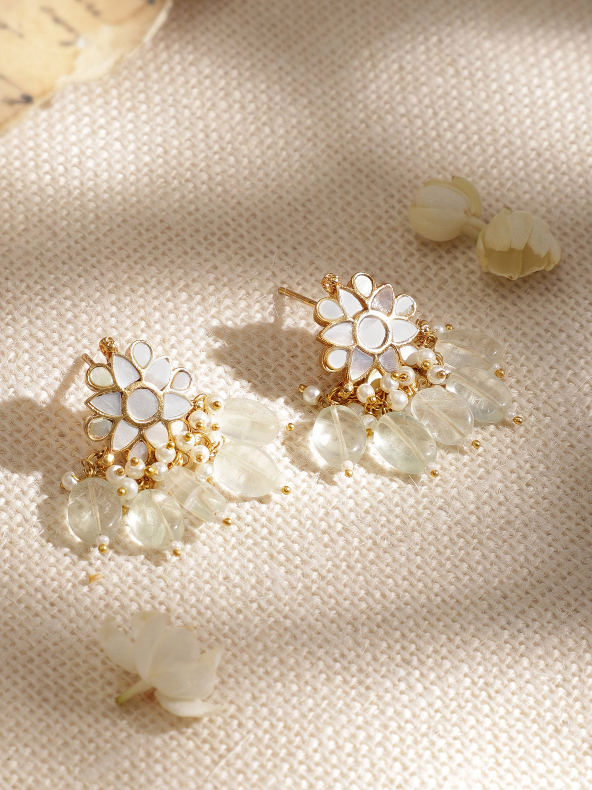 Vintage Charm Kundan Pearl Choker Set Gold