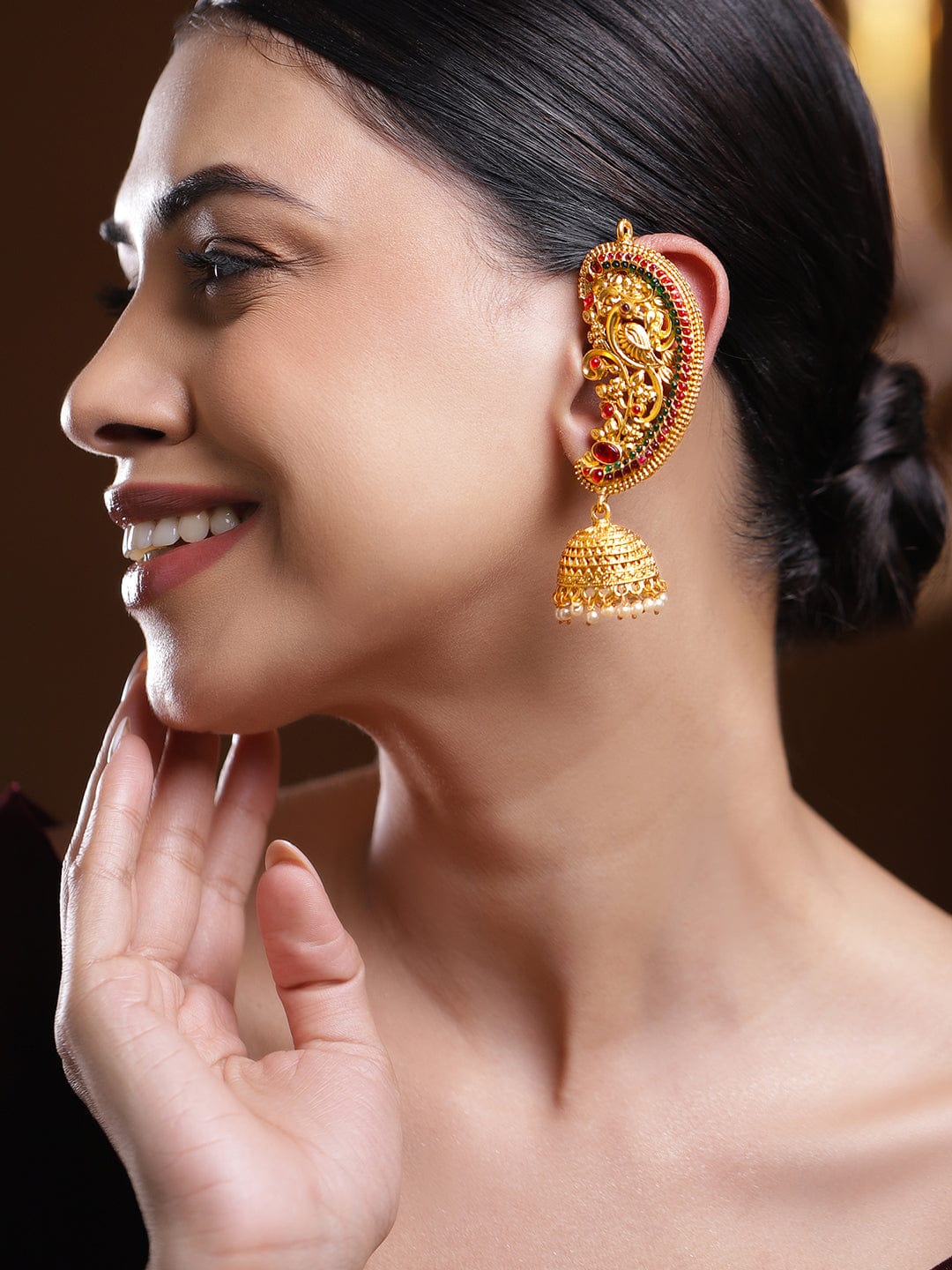 Royal Riwaaz Red & Green Earcuff with Jhumka フリーサイズ