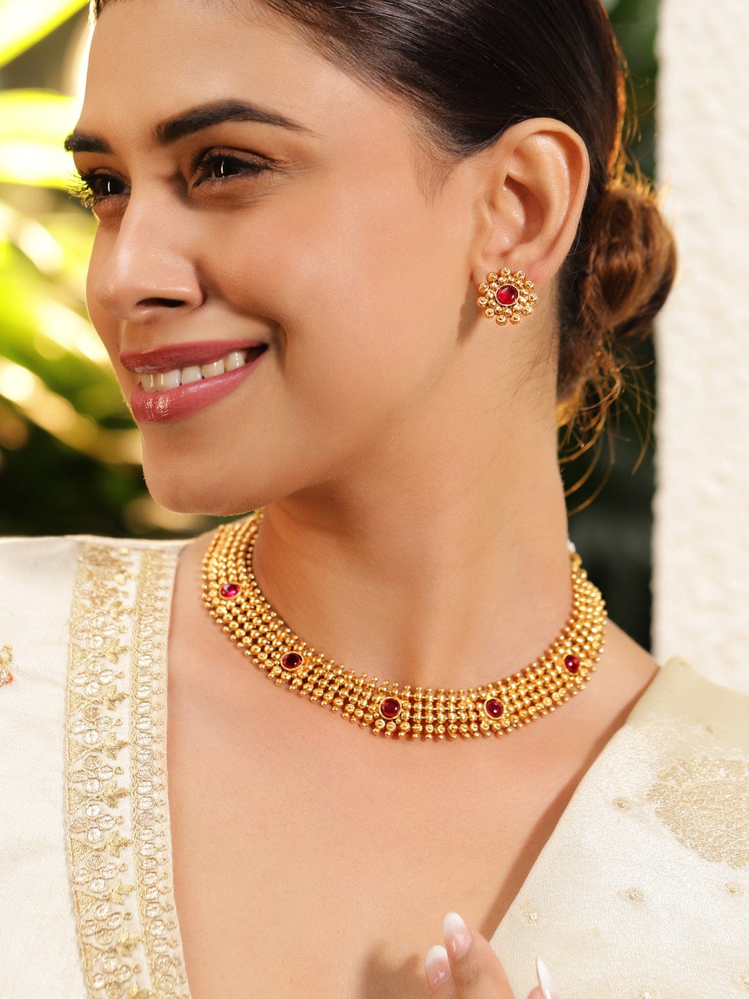 Ruby Studded Traditional Golden Necklace Set フリーサイズ