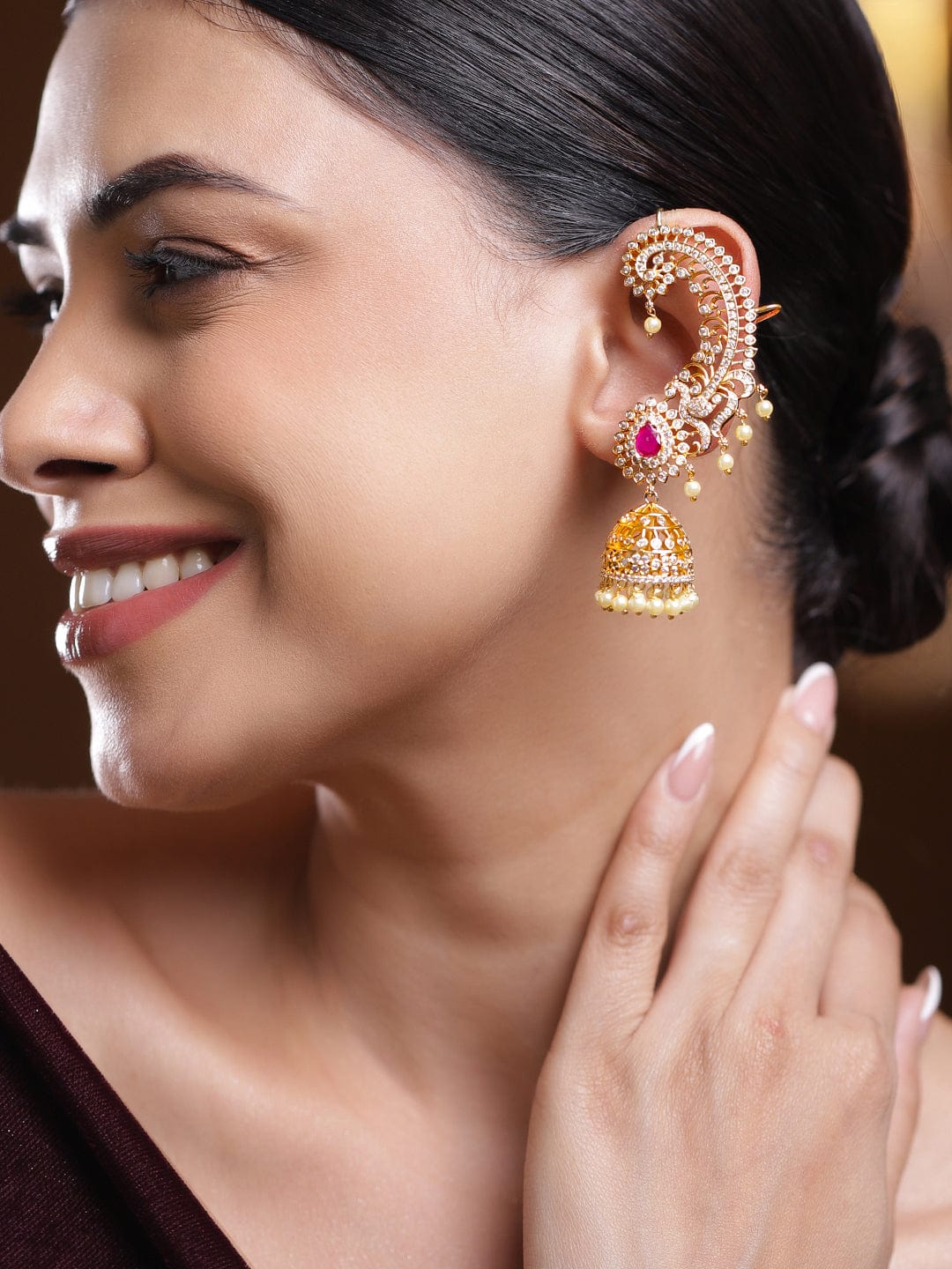 Festive Radiance Ruby Ear-Cuff Jhumkas フリーサイズ
