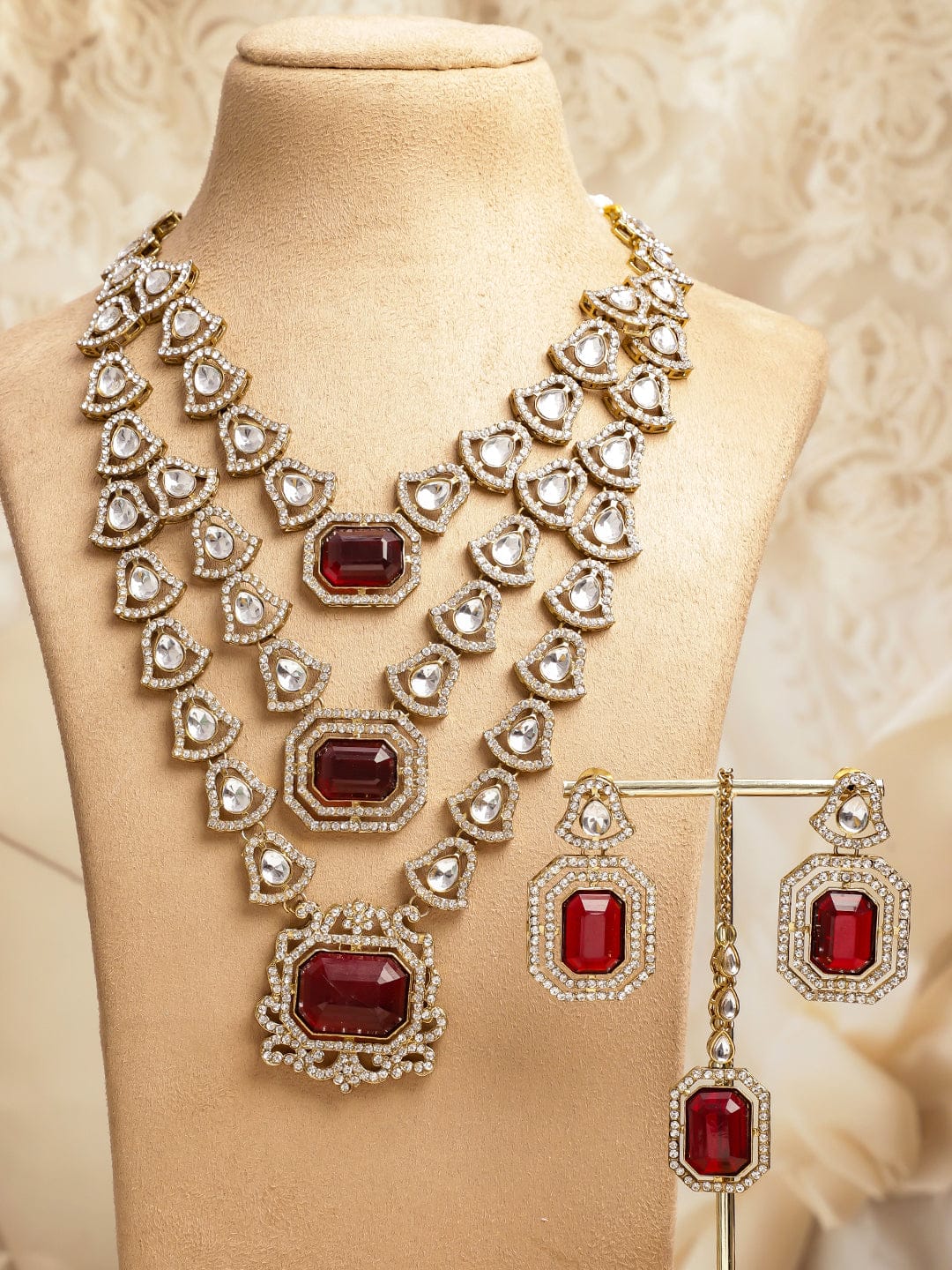 The Queen’s Charm Ruby Jewellery Set フリーサイズ
