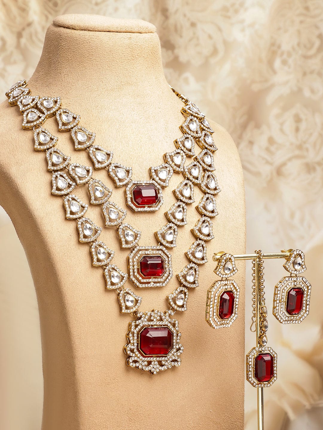 The Queen’s Charm Ruby Jewellery Set フリーサイズ
