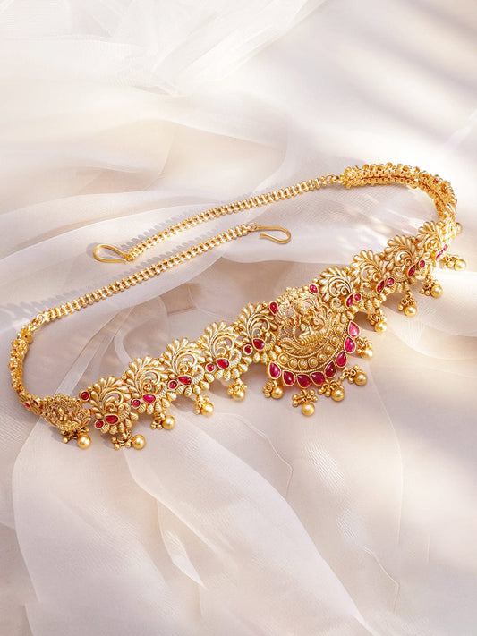 Rubans 22K Gold-Plated Ruby Red Stone Studded Divine Lakshmi Motif Temple Waist Chain Kamarbandh with Pearl Drops フリーサイズ