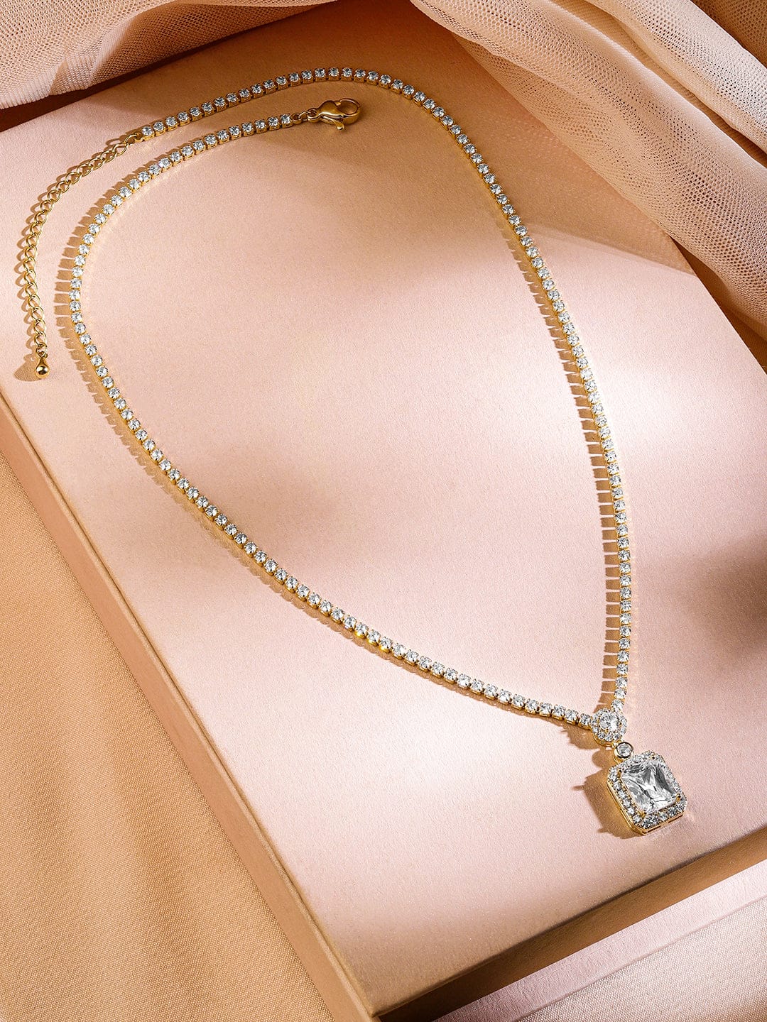 Radiant Diva American Diamond Zirconia Studded Necklace フリーサイズ