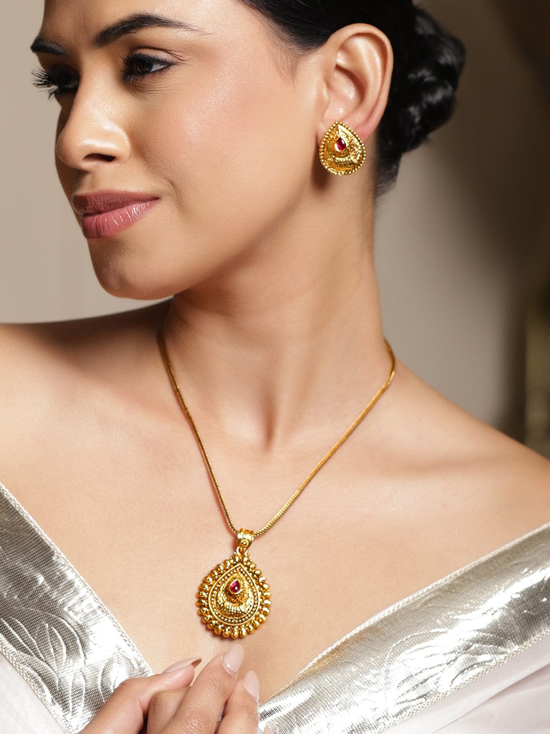 Gold Teardrop Pendant Necklace Set フリーサイズ