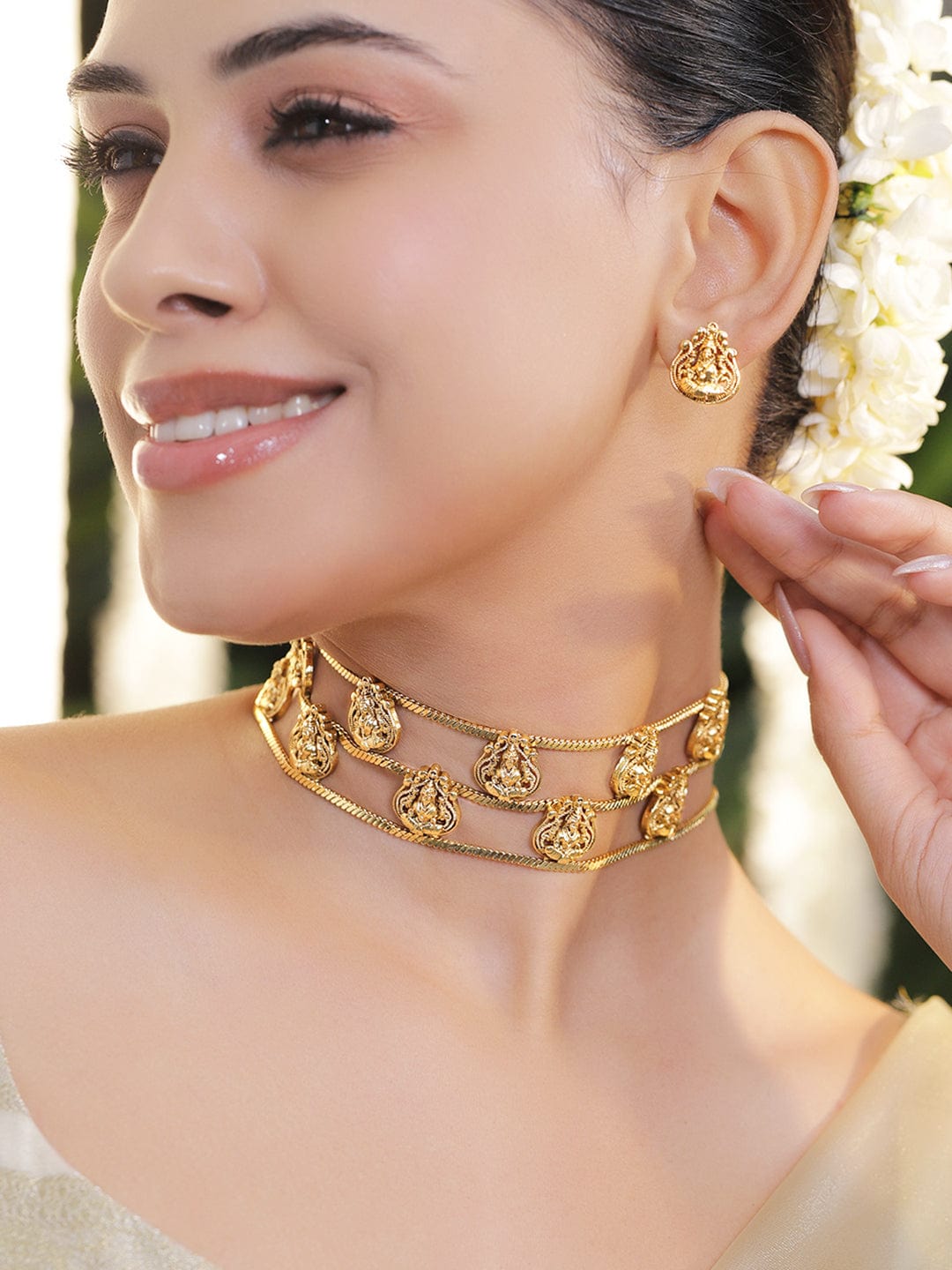 Laxmi Motif Triple Layered Choker Set フリーサイズ