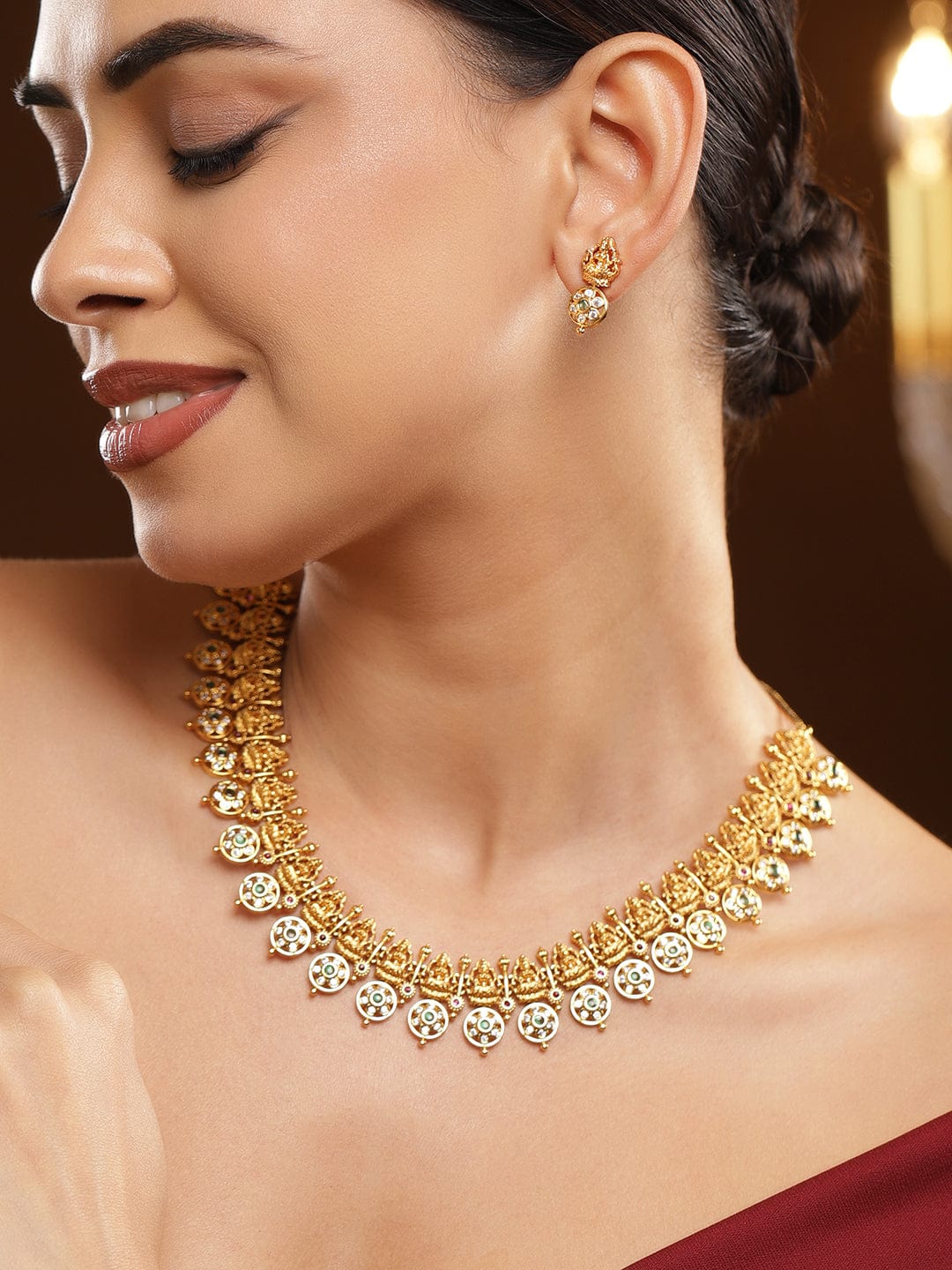 Golden Kundan Floral Laxmi Motif Necklace Set フリーサイズ