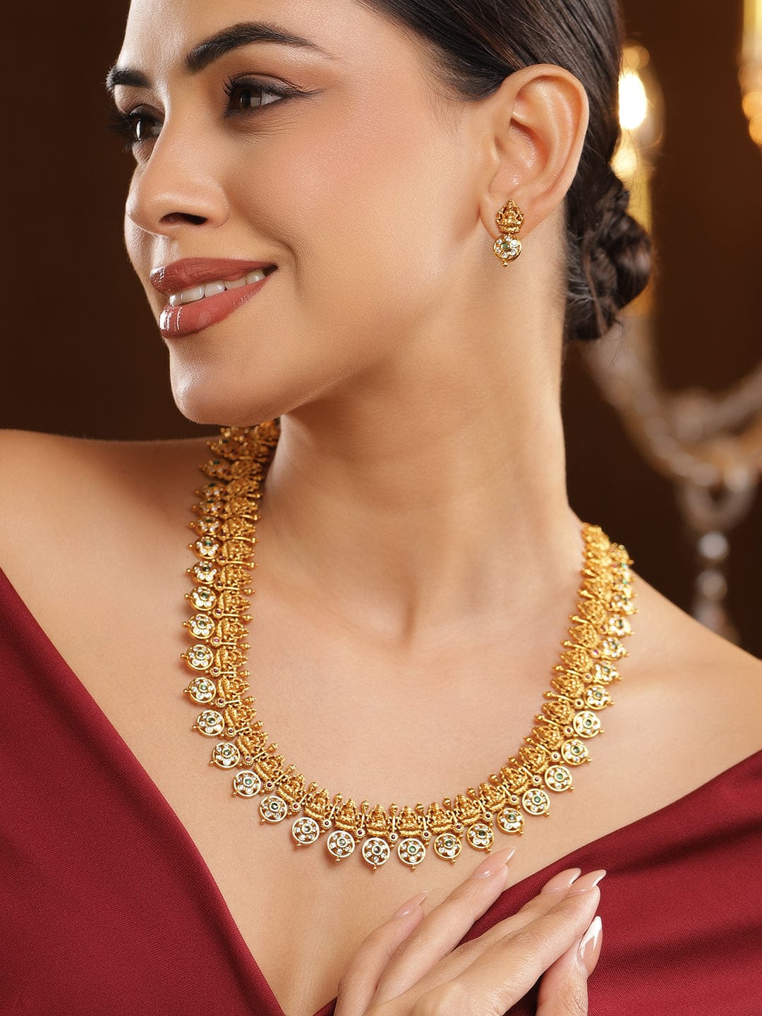 White Studded Laxmi Motif Gold Necklace Set フリーサイズ
