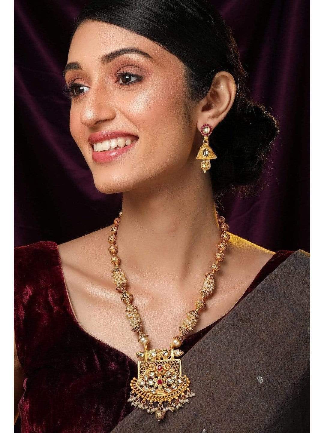 【Rubans】 24K Gold Plated Handcrafted White Kundan & Antique Gold Filigree Beads Necklace Set｜24Kゴールドメッキ ホワイトクンダン＆アンティークゴールド フィリグリービーズ ネックレスセット
