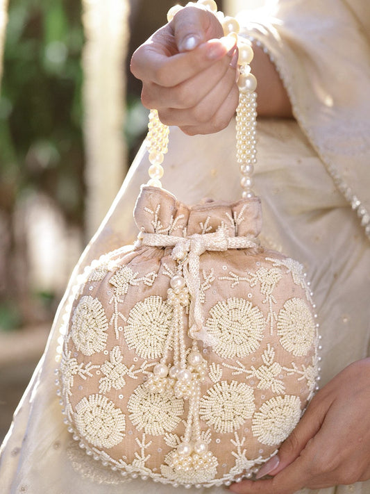 Rubans Beige Fabric Potli Bag with Pearl Floral Embroidery, Beaded Handle & Pearl Tassel フリーサイズ