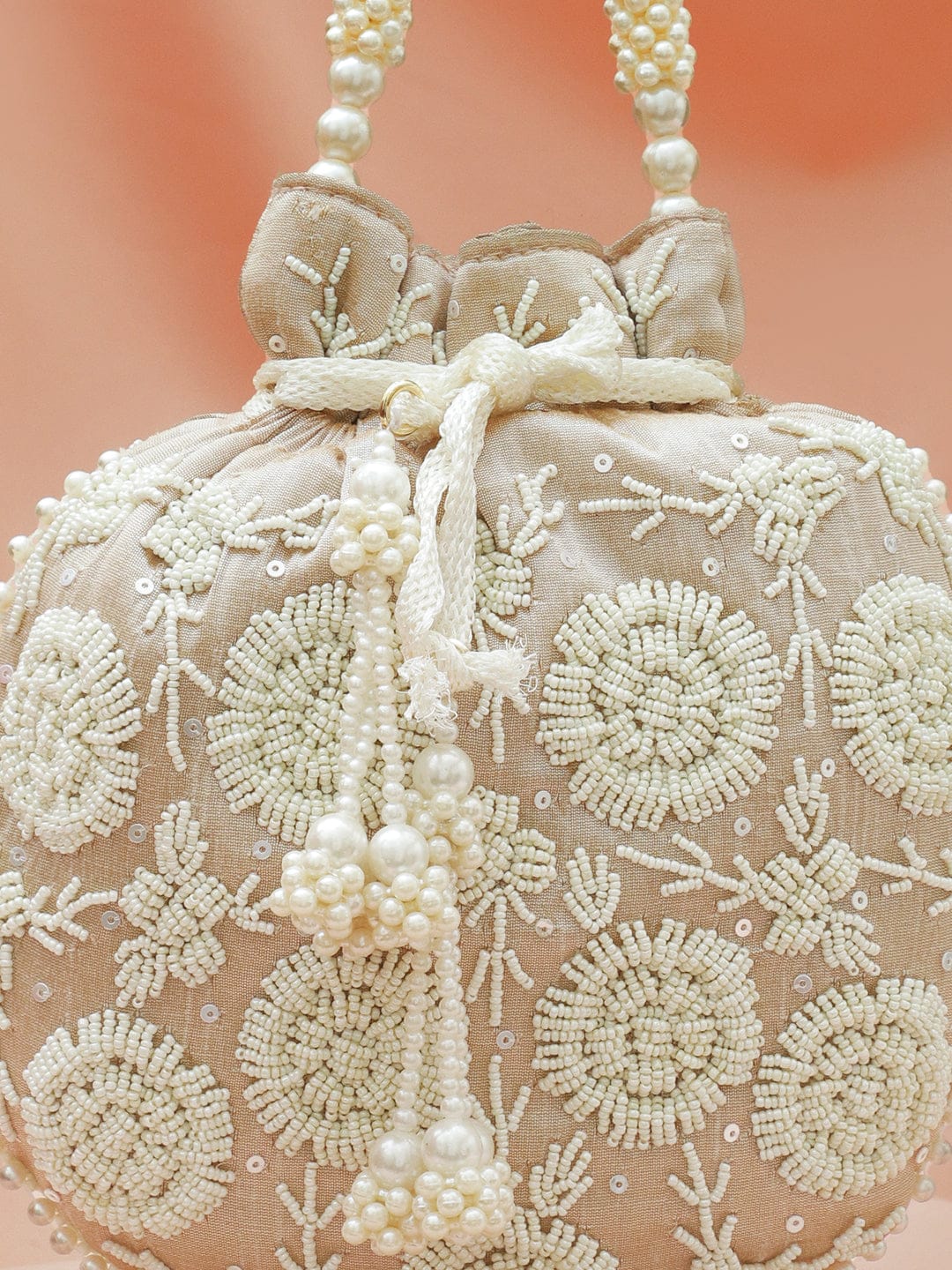 Rubans Beige Fabric Potli Bag with Pearl Floral Embroidery, Beaded Handle & Pearl Tassel フリーサイズ