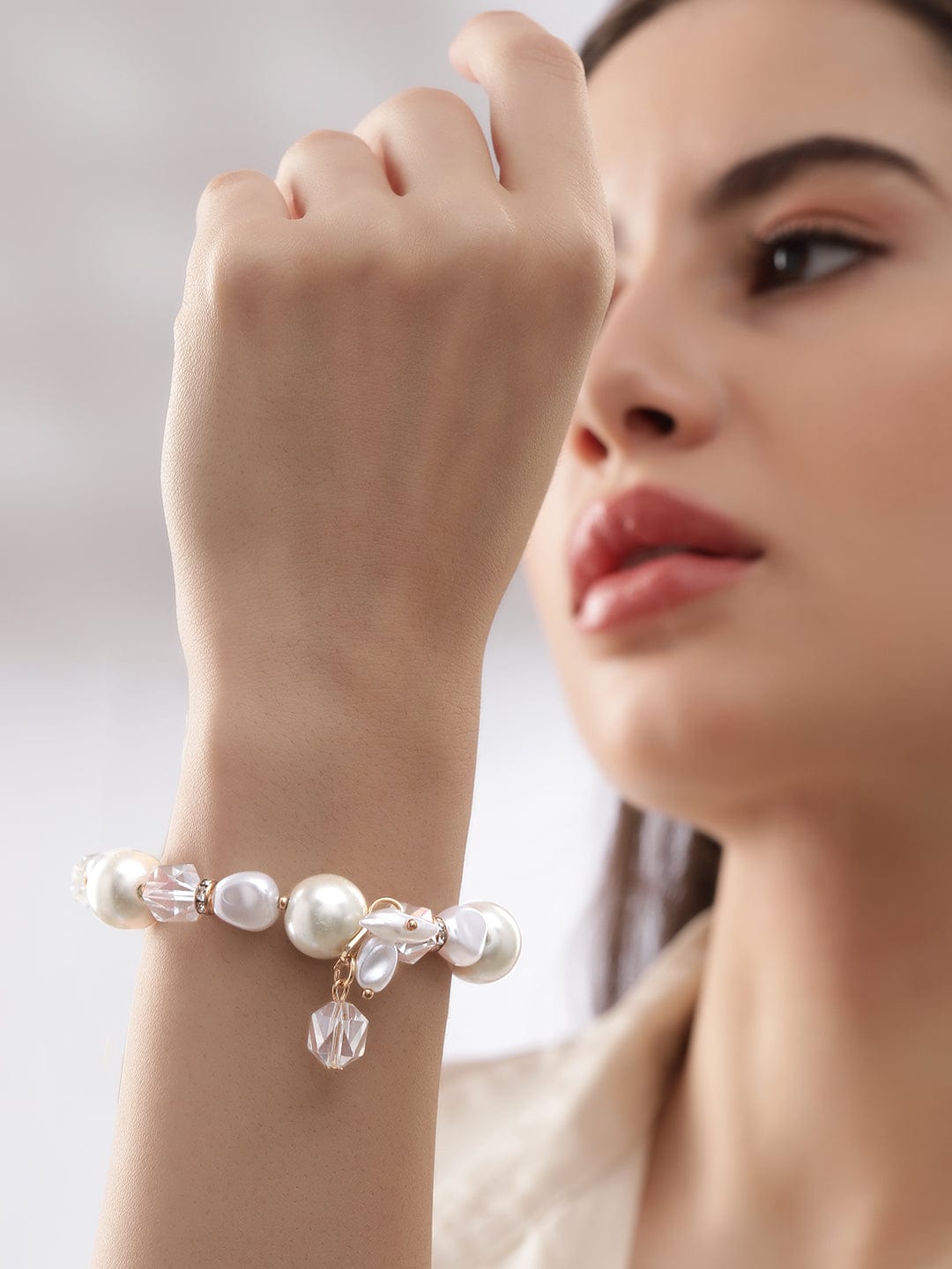 【Rubans】 Cream Pearl & Crystal Beaded Classy Bracelet｜クリームパール＆クリスタル ビーズ ブレスレット