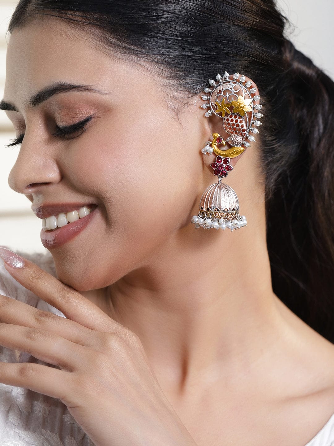 Peacock Motif Pink Pearl Two-Toned Jhumkas フリーサイズ