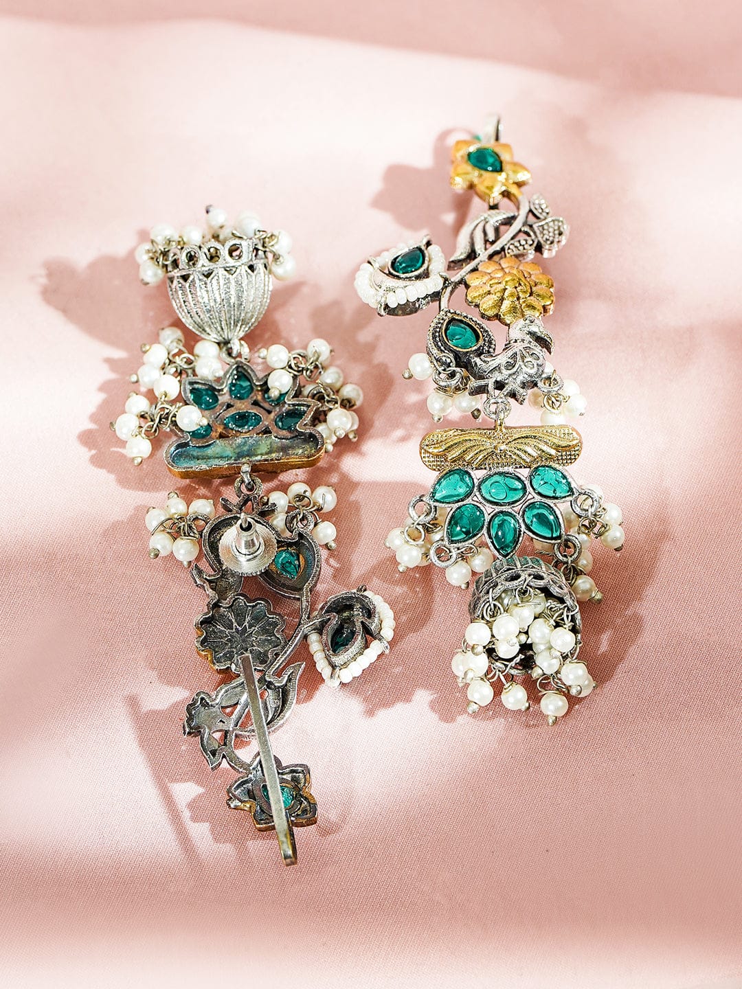 Peacock Motif Green Pearls Two-Toned Jhumkas フリーサイズ