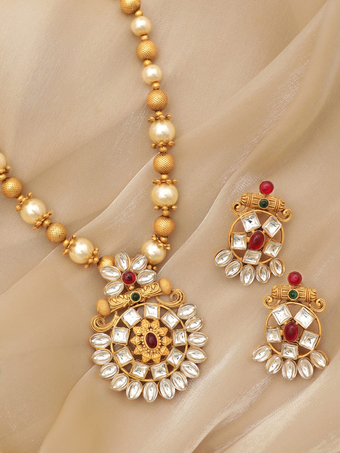 Vintage Tales of Tradition Necklace Set Gold