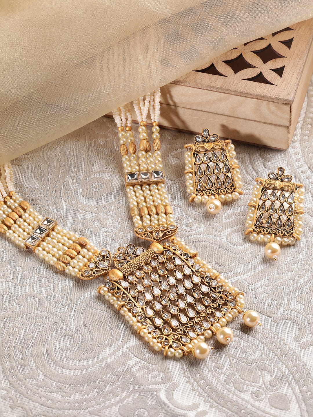Rituals of Radiance Necklace Set Gold