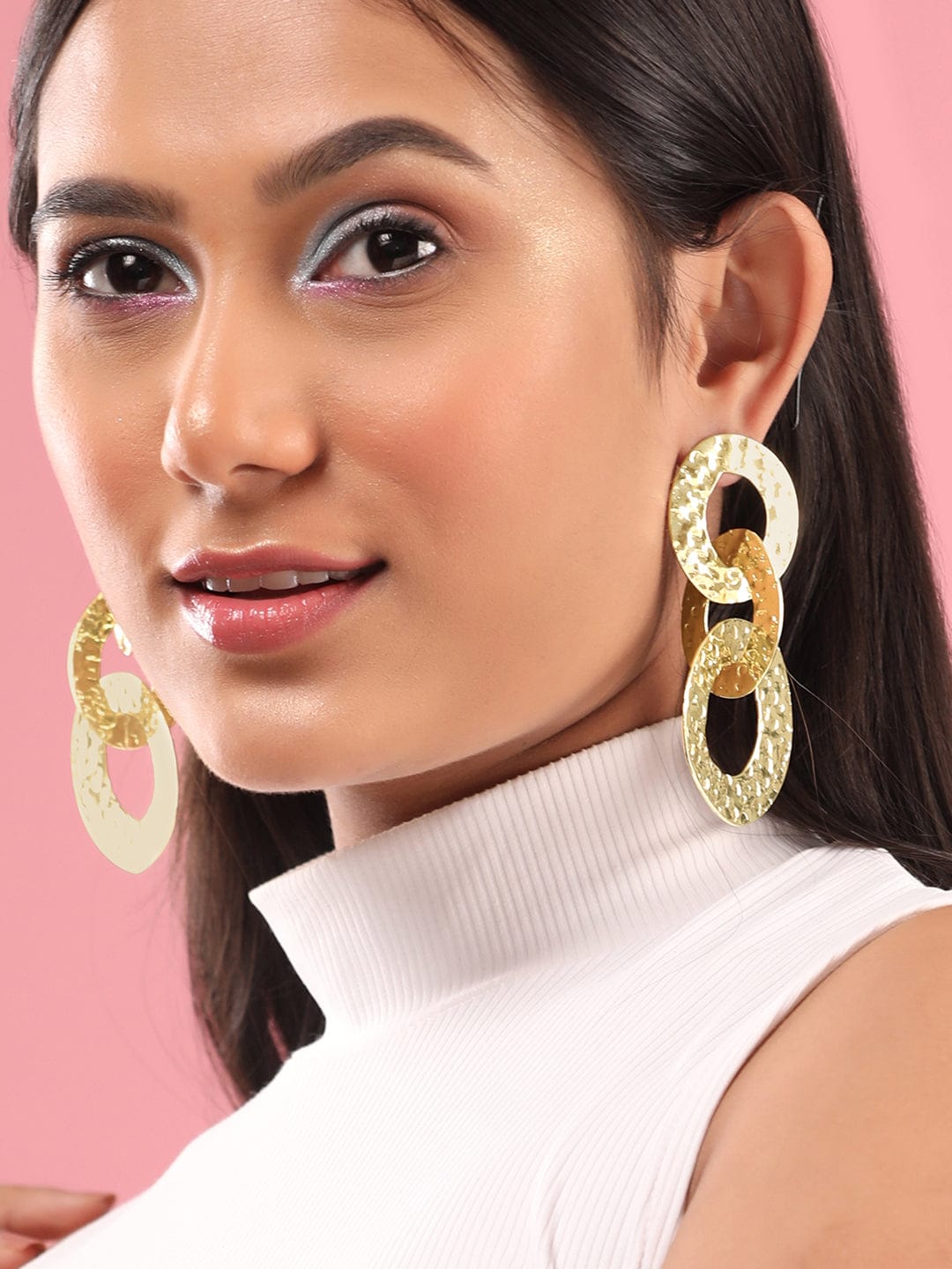 【Rubans】 Voguish Gold Toned Textured Cuban Link Dangle Earrings｜ヴォーギッシュ ゴールドトーン テクスチャード キューバンリンク ダングルイヤリング
