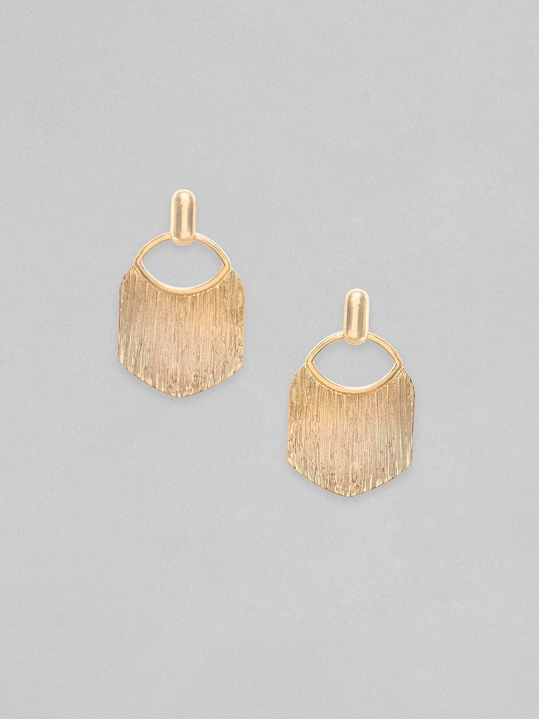【Rubans】 Voguish Gold Toned Textured Statement Tassel Earrings｜ヴォーギッシュ ゴールドトーン テクスチャード ステートメント タッセルイヤリング