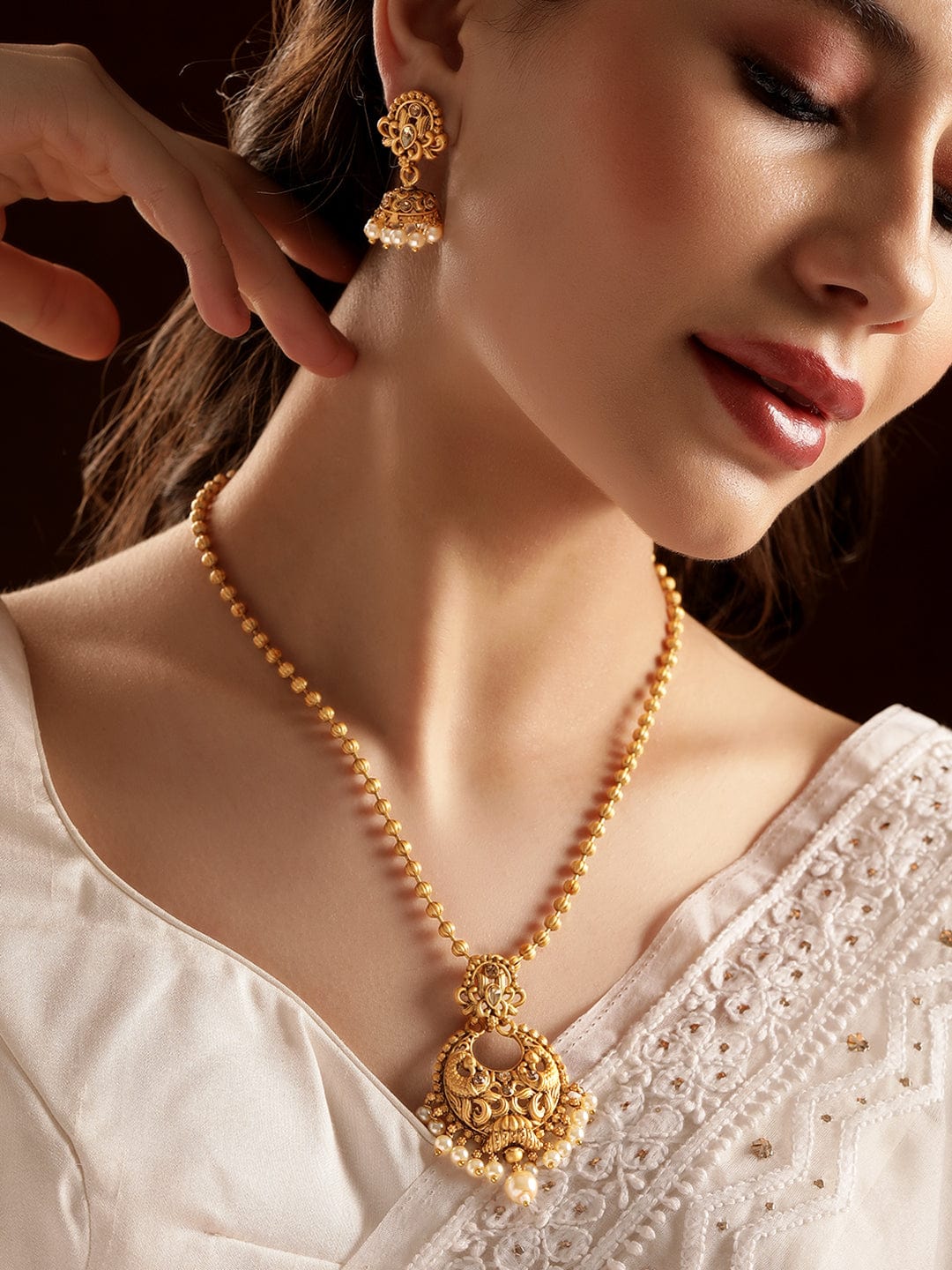 Enchanting Gold Plated Pendant Set Gold