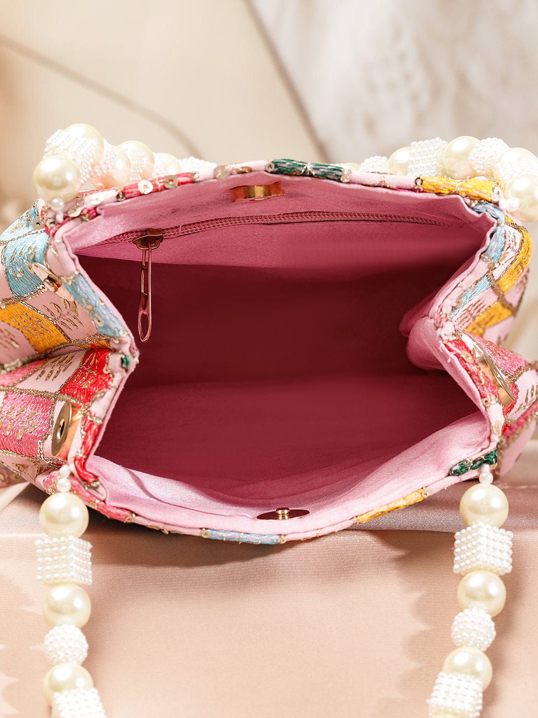 Rubans Multicolour Embroidered Potli Bag with Pearl Beaded Handle on Light Pink Base フリーサイズ
