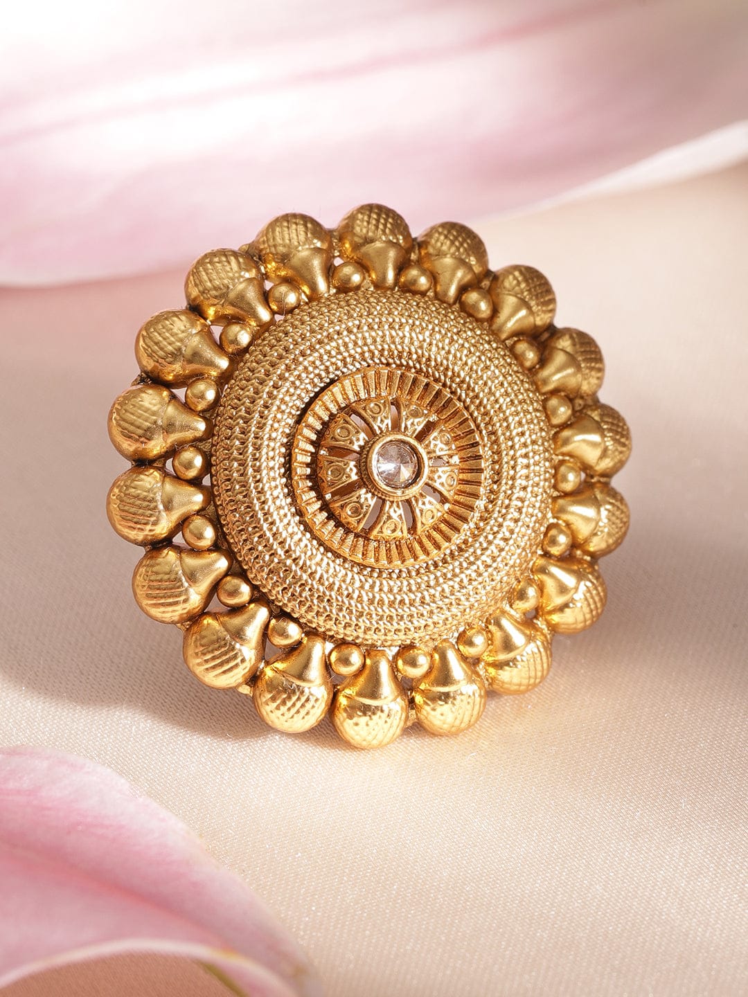 Rubans Opulent Elegance: 22K Gold-Plated Statement Rings for Timeless Style Gold