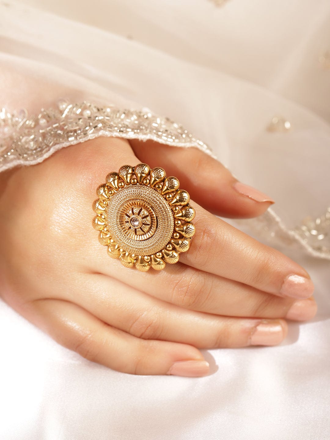 Rubans Opulent Elegance: 22K Gold-Plated Statement Rings for Timeless Style Gold
