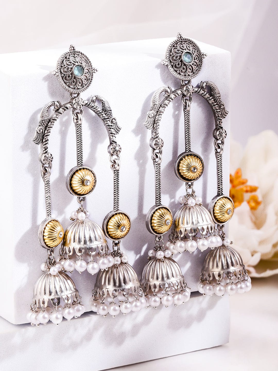 Festive Pearl Cascades Silver Long Jhumkas フリーサイズ