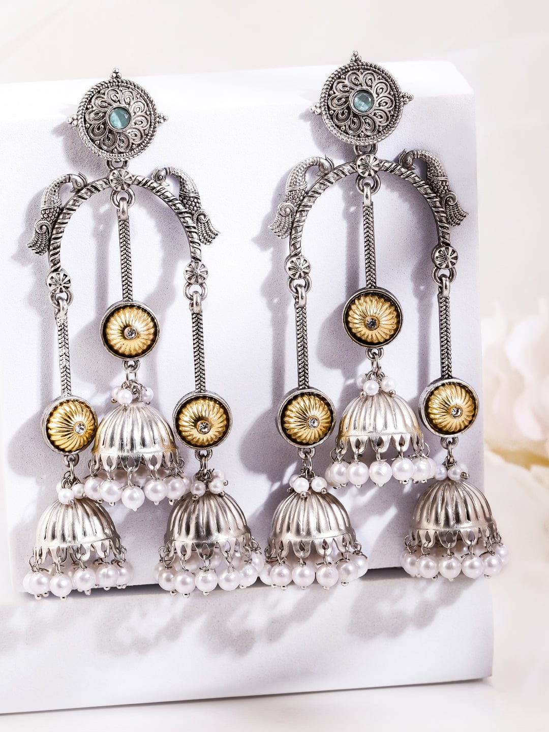 Festive Pearl Cascades Silver Long Jhumkas フリーサイズ