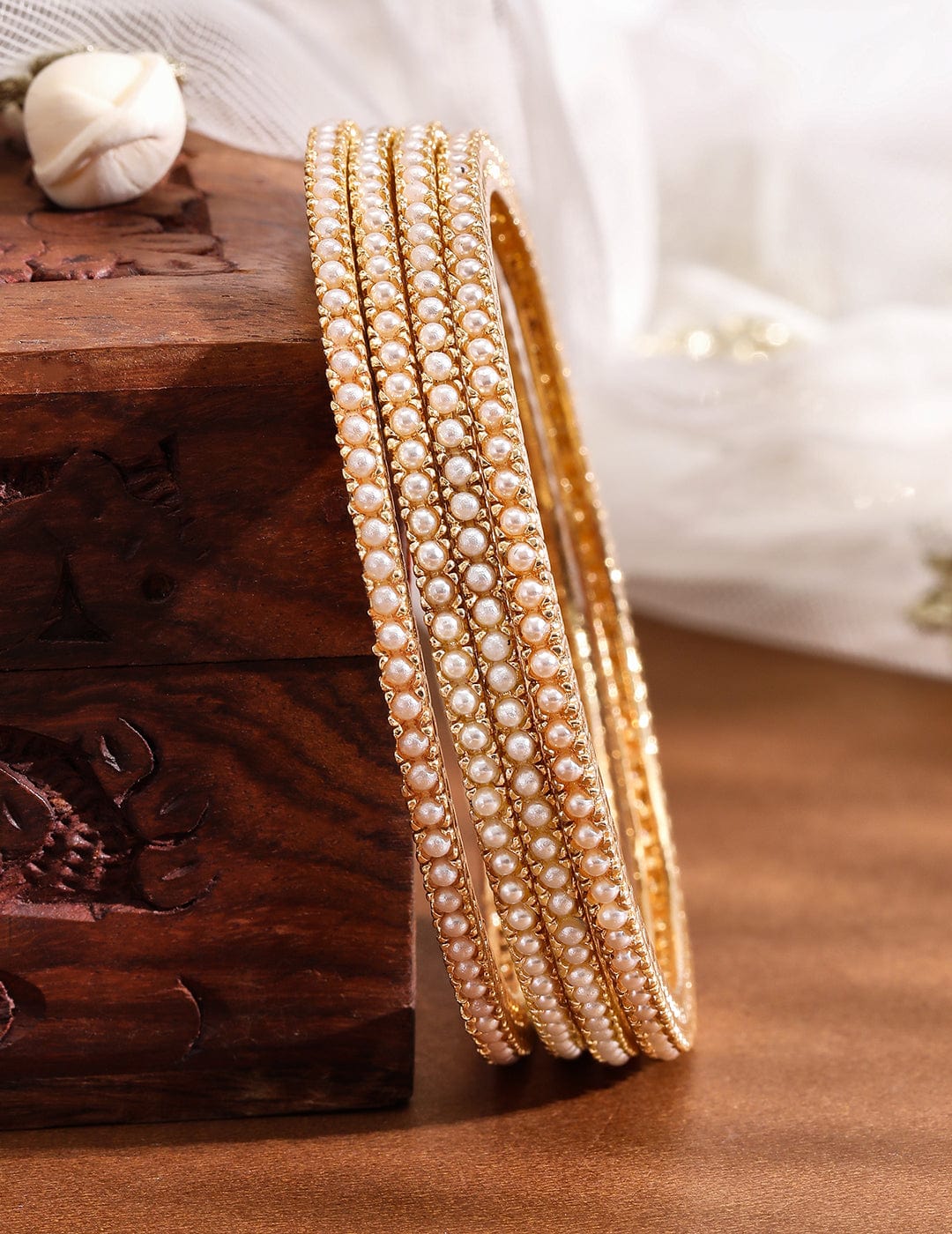 Minimal Whisper Pearl Bangles 2.6 - Medium