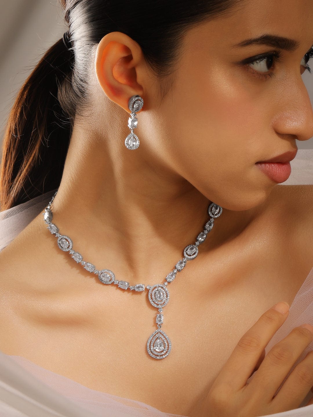 Teardrop Studded Necklace Set in American Diamond Zirconia フリーサイズ