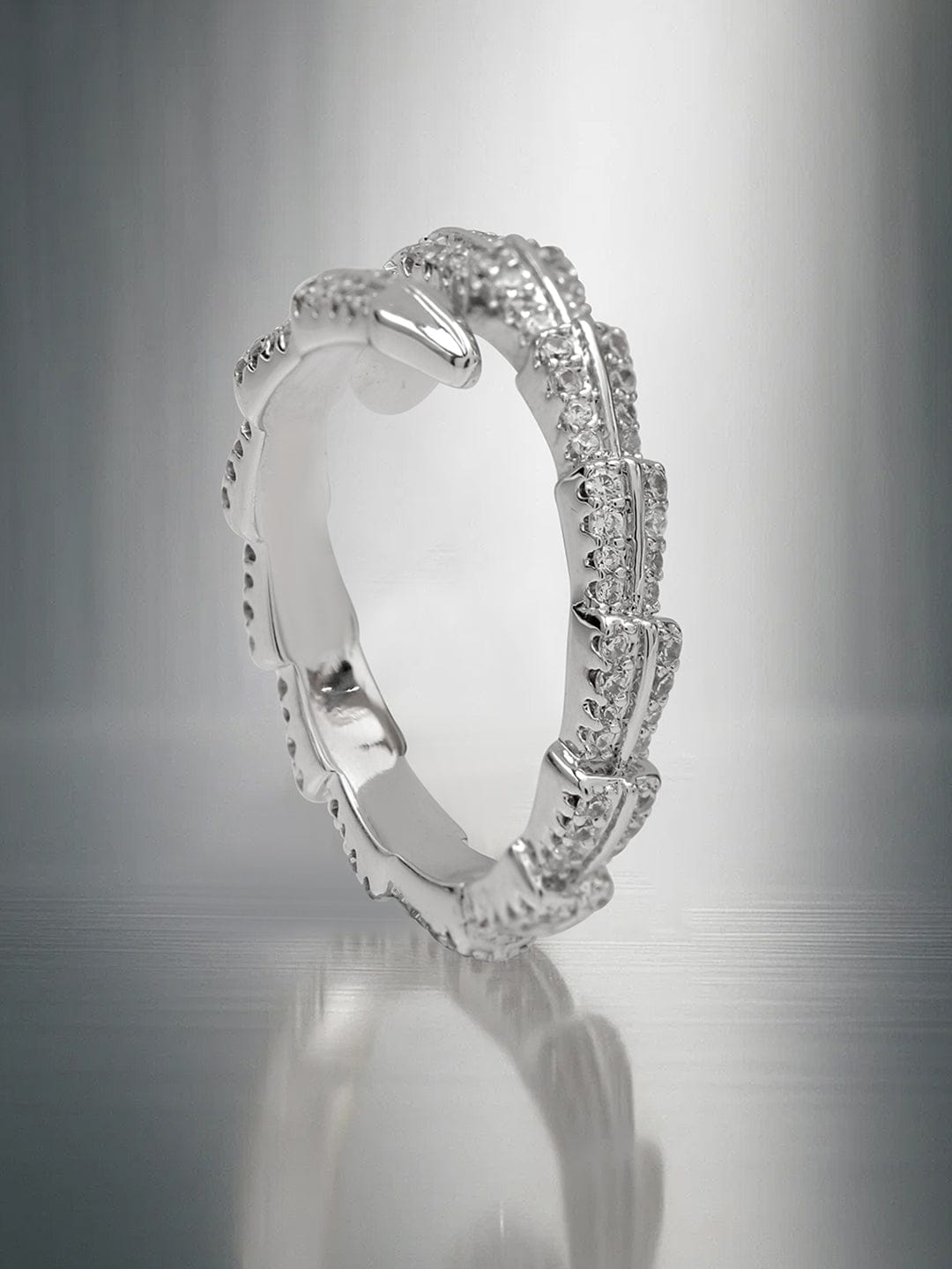 American Diamond Zirconia Snake Pattern Silver Ring フリーサイズ