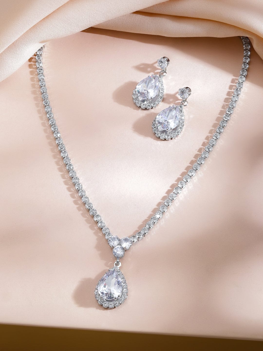 White Crystal Teardrop Necklace Set フリーサイズ