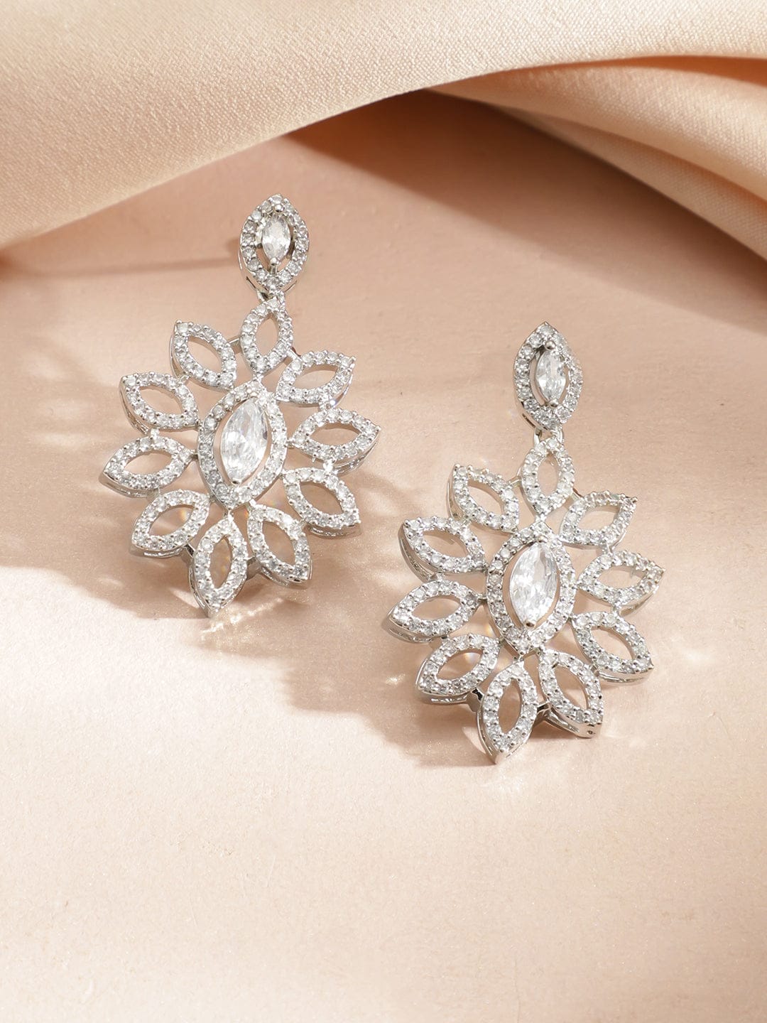 American Diamond Zirconia Floral Pattern Necklace Set フリーサイズ