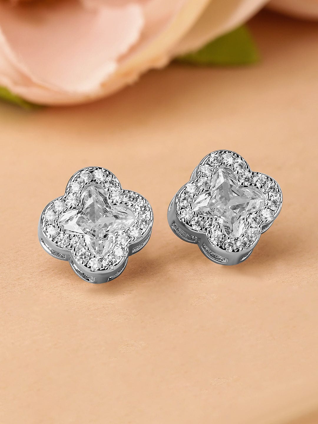 【Rubans】 Clover Tales in Silver Light Studs｜クローバー シルバーライト キュービックジルコニア スタッドイヤリング