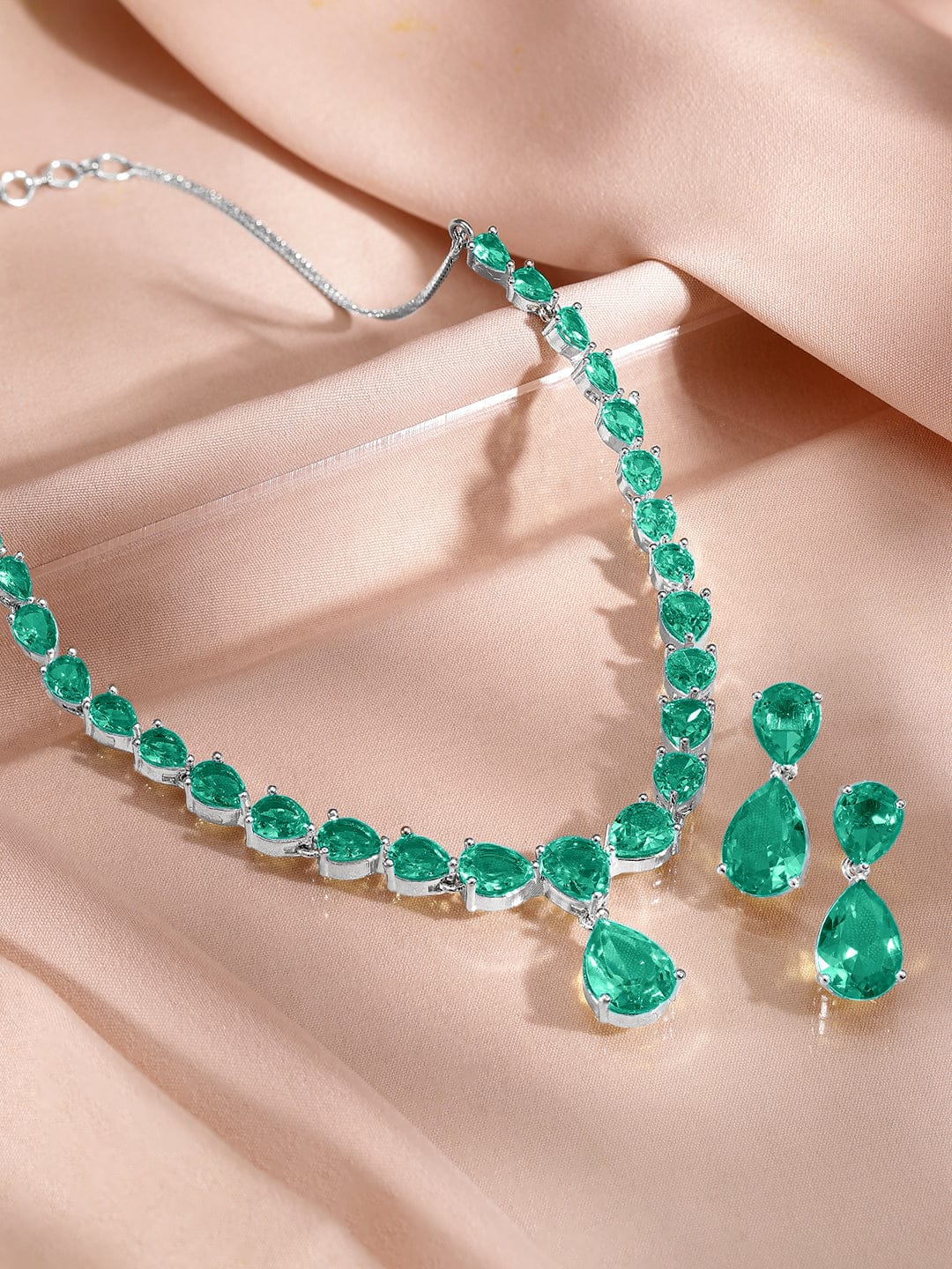 Minimal Emerald Green Crystal Necklace Set Green