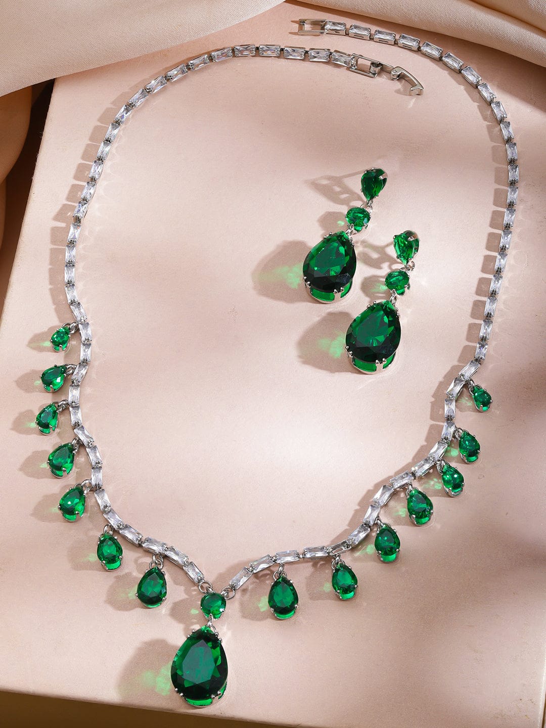 Emerald Drops Necklace Set フリーサイズ