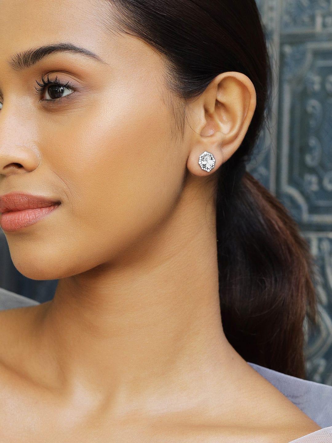 Oval American Diamond Zirconia Stud Earrings フリーサイズ