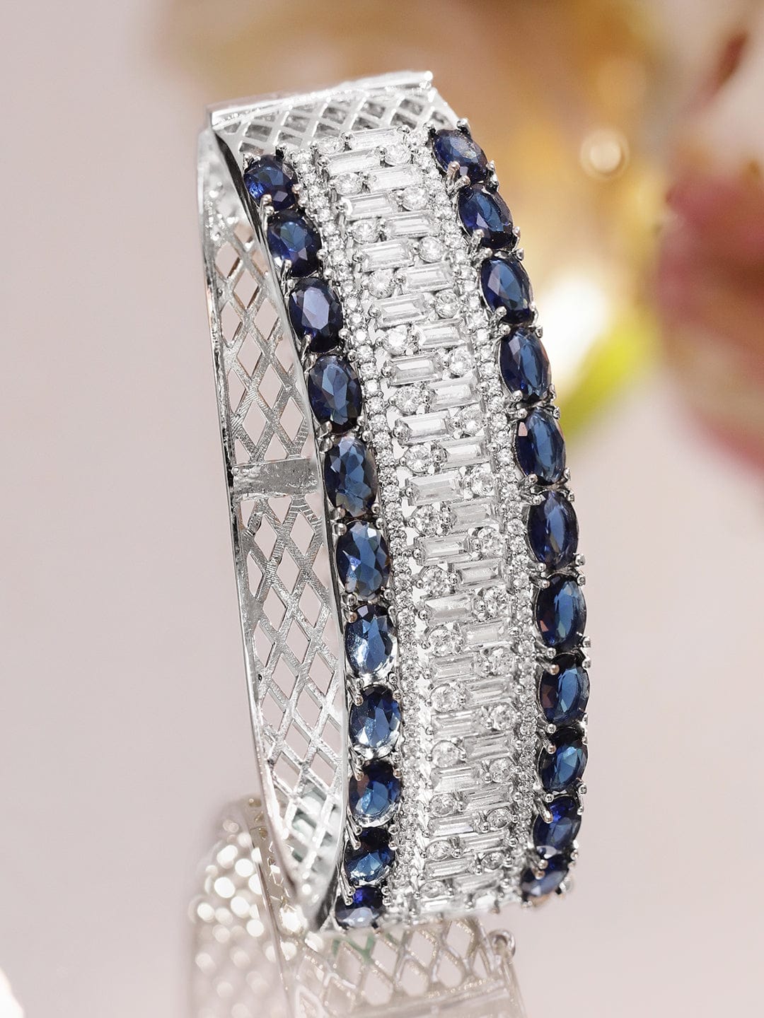 Blue Sapphire Studded Silver Bracelet フリーサイズ