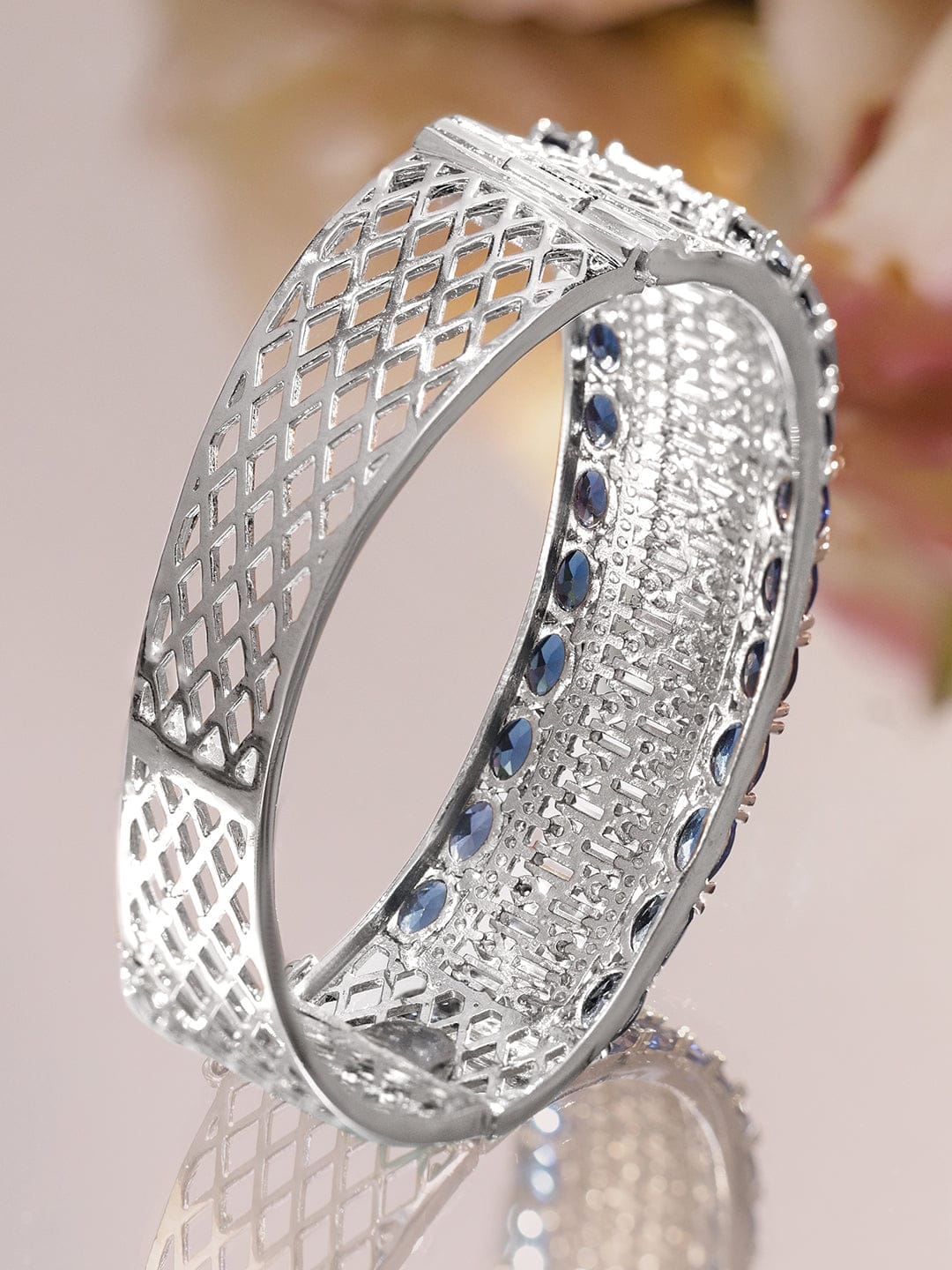 Blue Sapphire Studded Silver Bracelet フリーサイズ