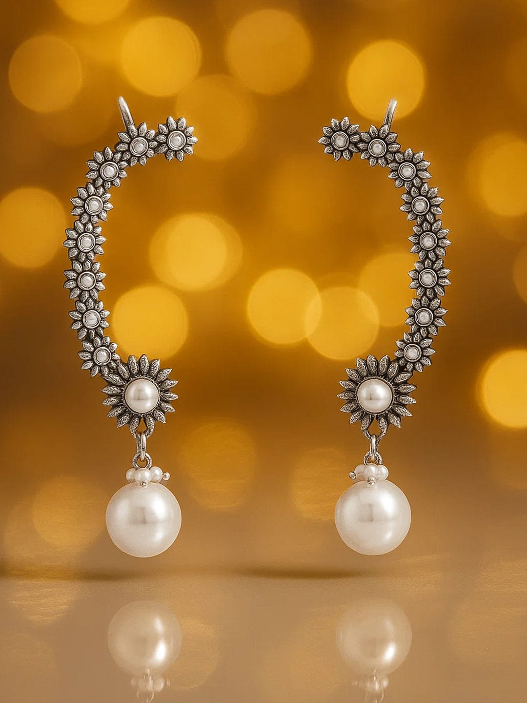 Oxidised Ear cuff With Pearl Drops フリーサイズ