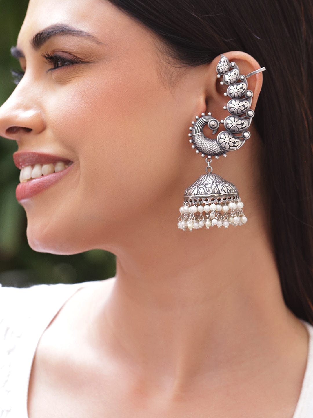 Divya Mor with Pearl Cuff Jhumka フリーサイズ